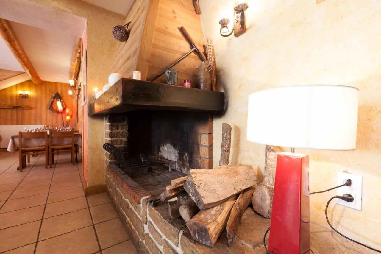 Auberge Des Montauds - Hotel & Restaurant Villard-de-Lans Exteriör bild