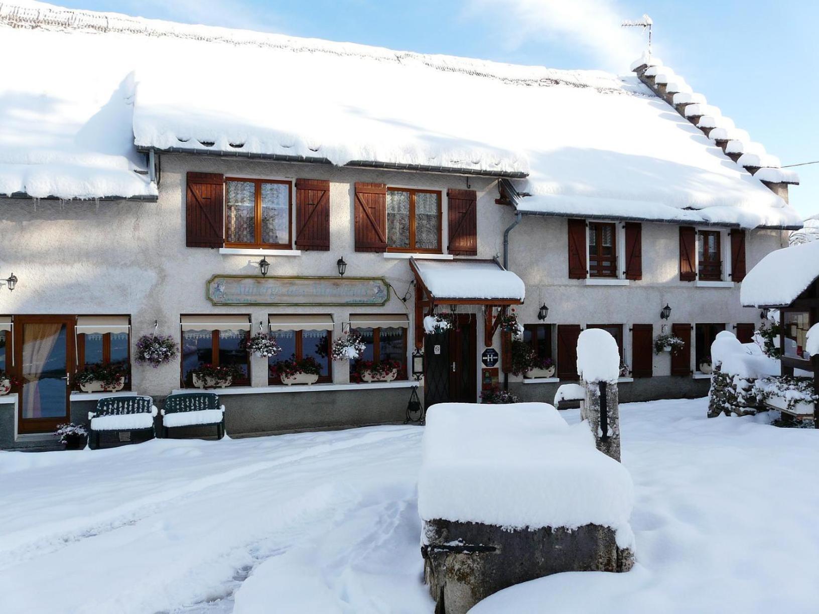 Auberge Des Montauds - Hotel & Restaurant Villard-de-Lans Exteriör bild