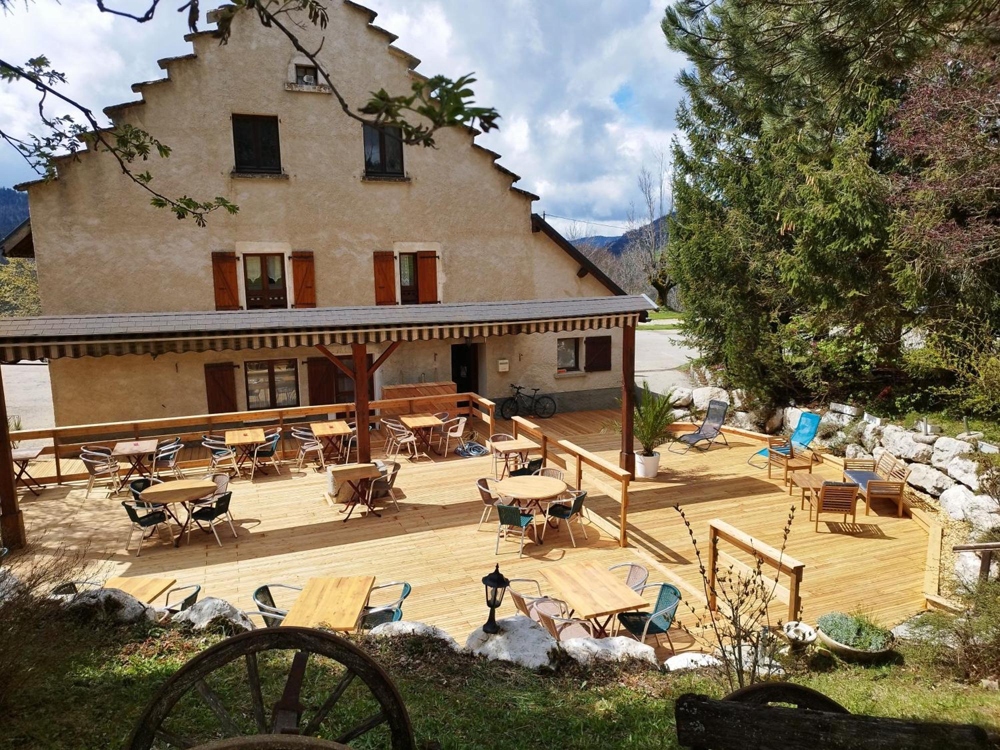 Auberge Des Montauds - Hotel & Restaurant Villard-de-Lans Exteriör bild