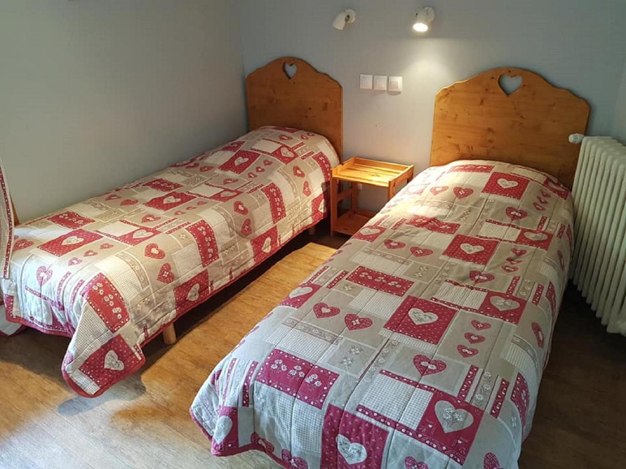 Auberge Des Montauds - Hotel & Restaurant Villard-de-Lans Rum bild