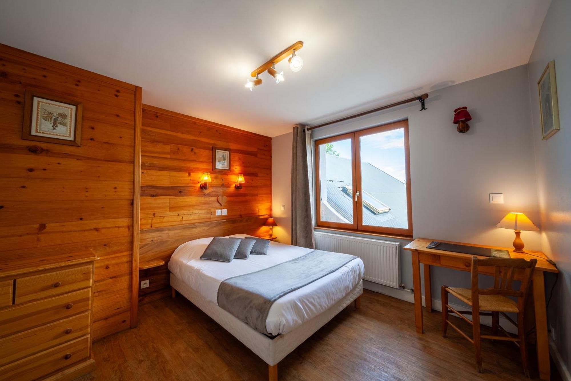 Auberge Des Montauds - Hotel & Restaurant Villard-de-Lans Rum bild
