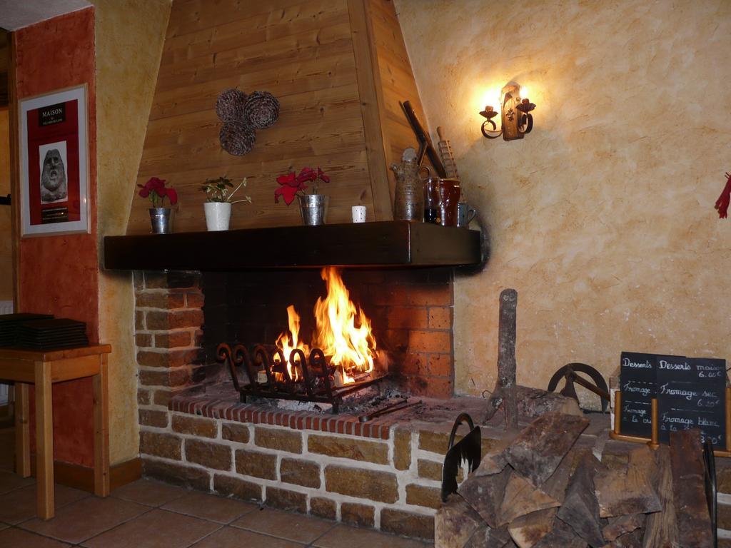 Auberge Des Montauds - Hotel & Restaurant Villard-de-Lans Exteriör bild